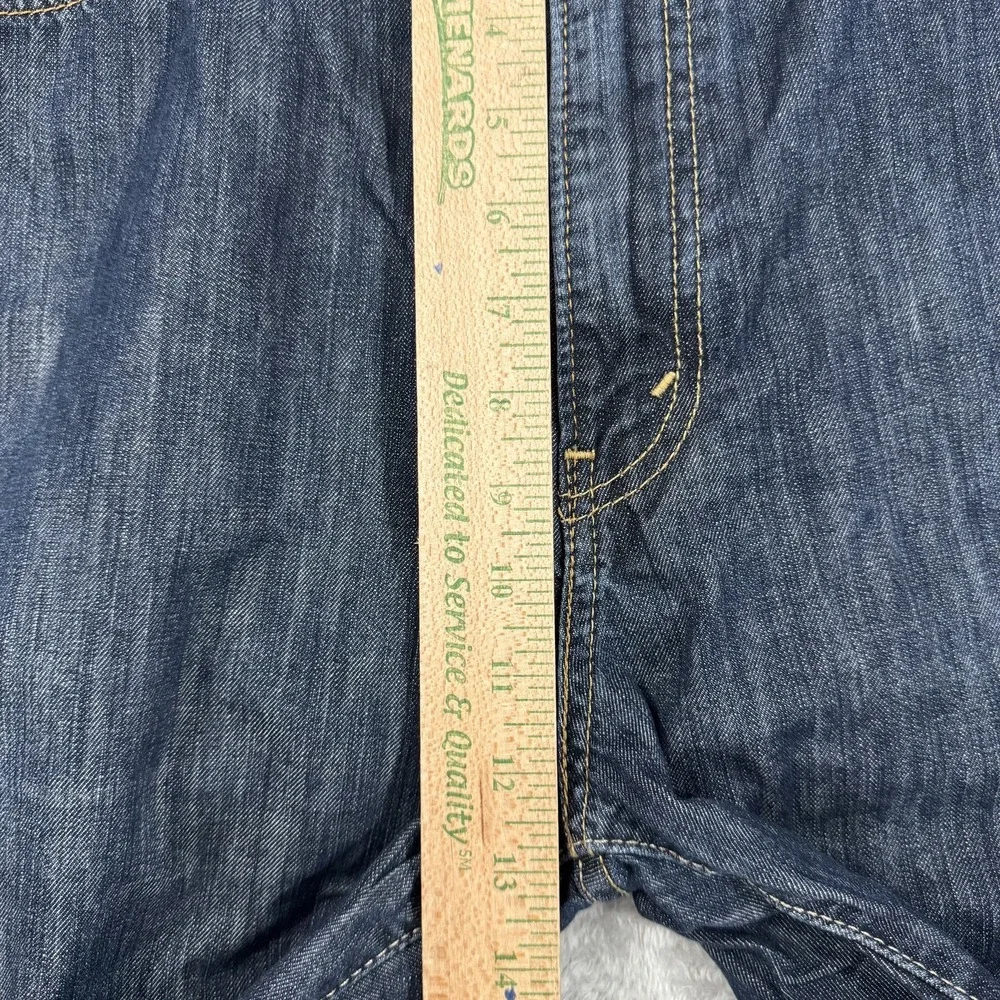 Levis actual size